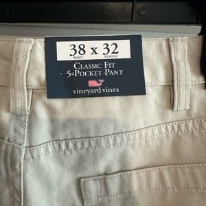 Vineyard Vines Chino Pants. 38 x 32 NWT. Never been worn.